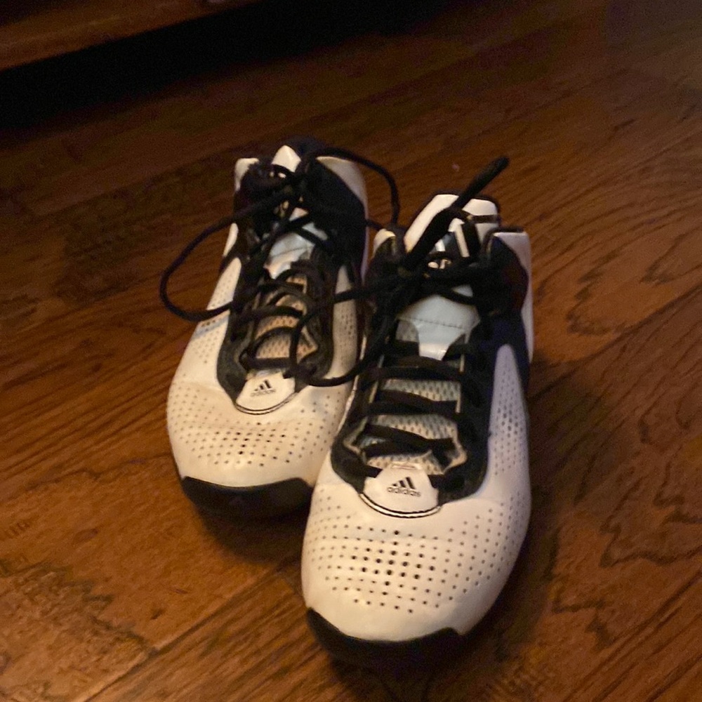 Girls Adidas sneakers size 4
